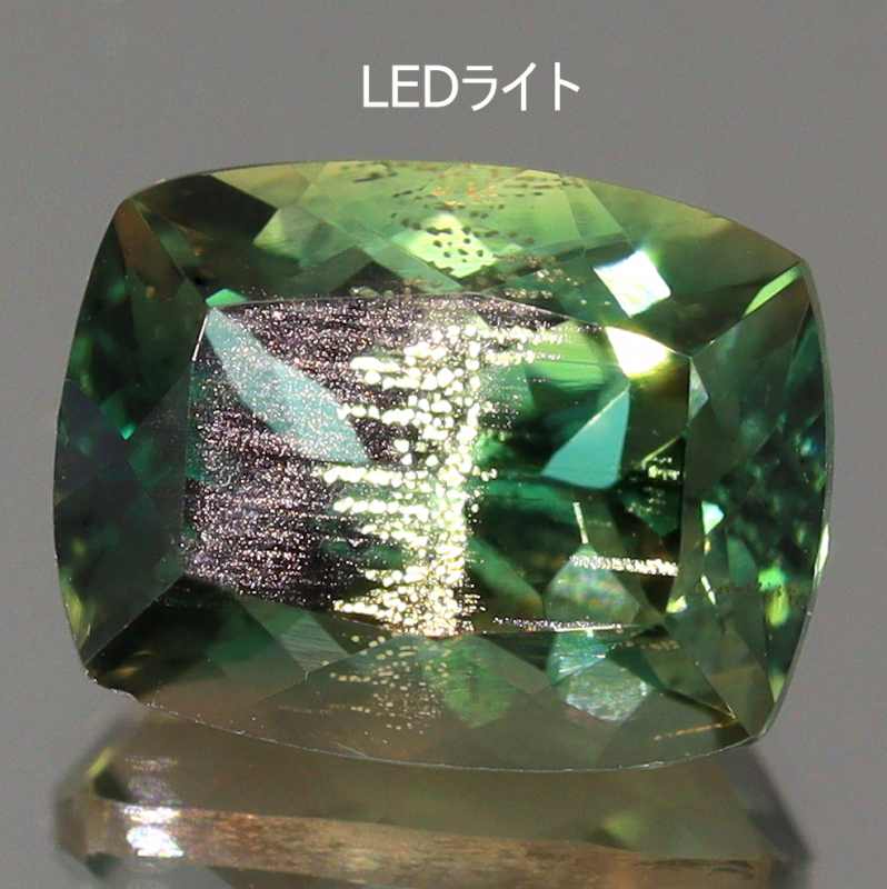 新着□天然オレゴンサンストーン 2.26ct 【ラブラドライト】 美しい